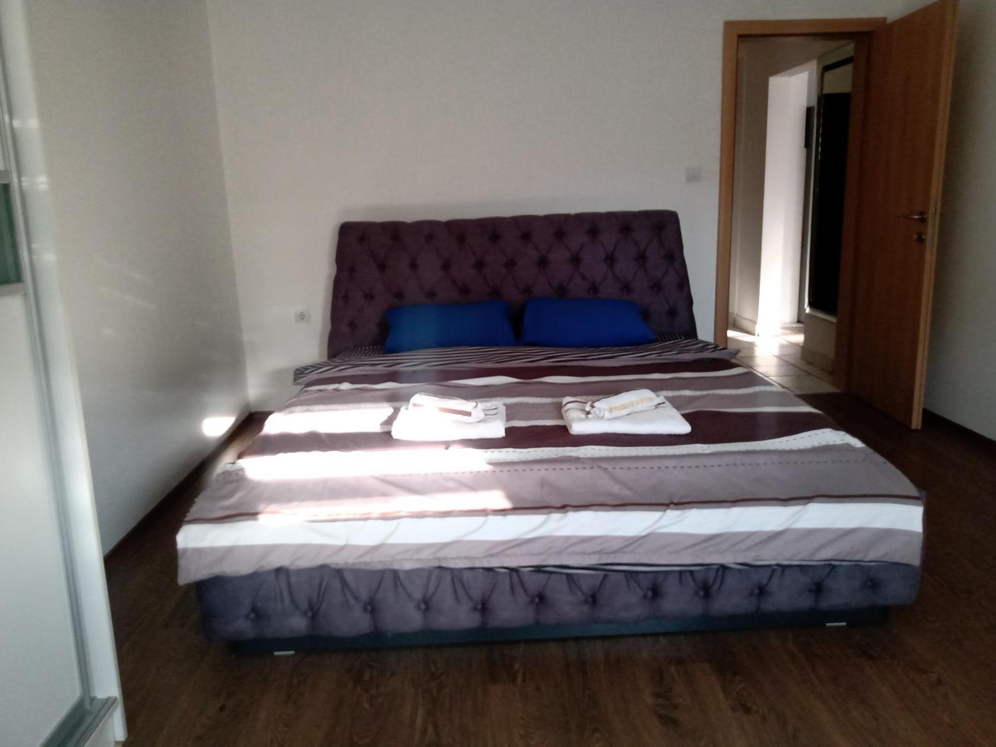 Central Lux Apartment Скопие Екстериор снимка